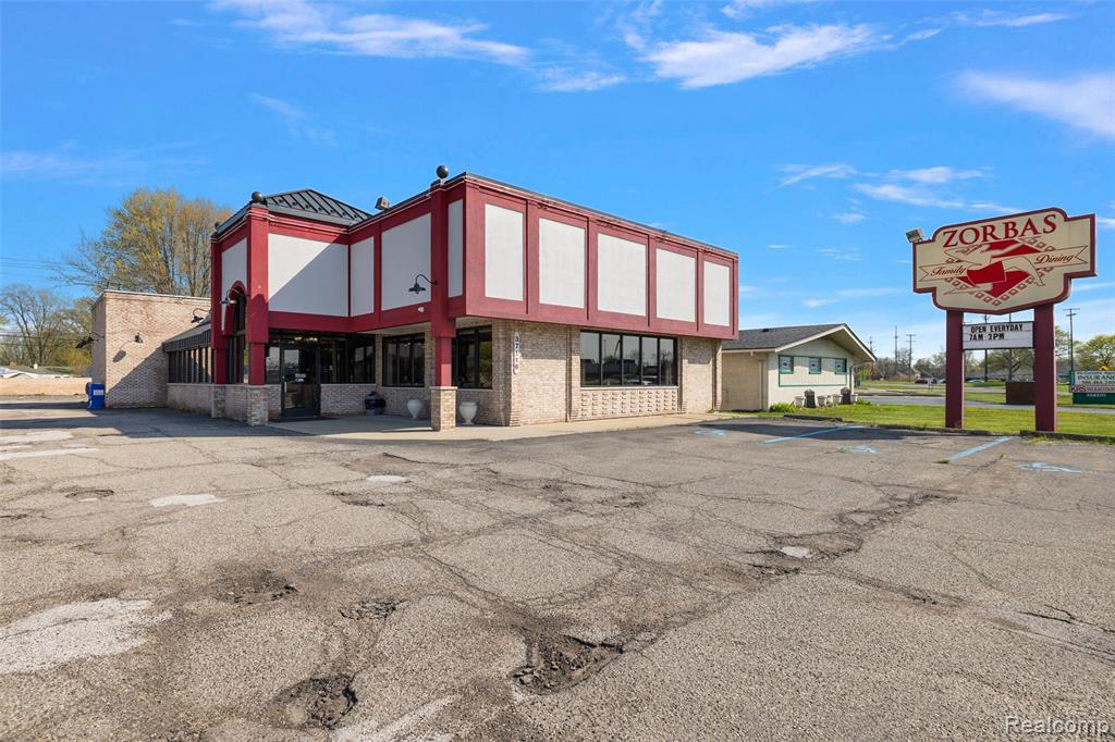 37116 S Groesbeck Highway, Clinton Twp, MI 48036 — Photo 9