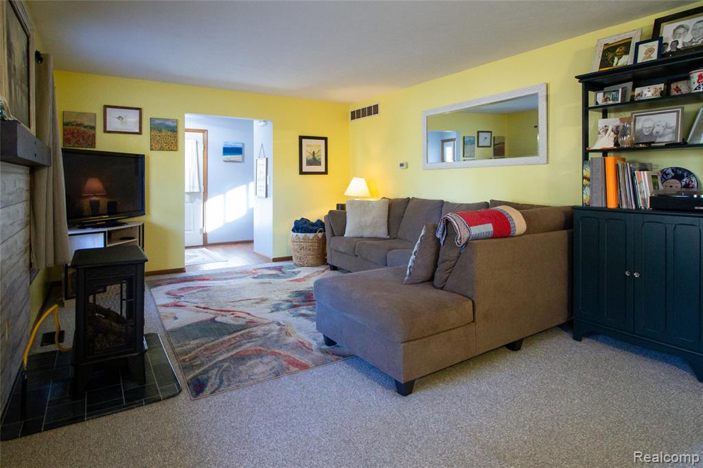 2477 Spruce Ridge, Howell, MI 48855 — Photo 18