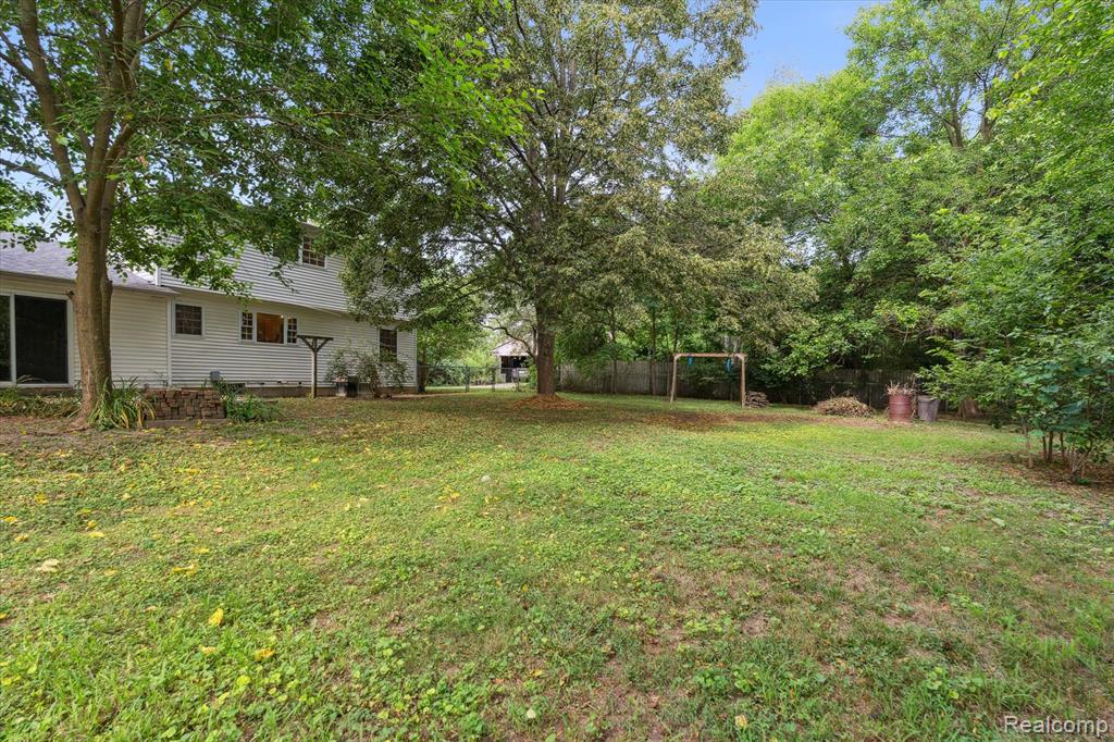 5374 Apple Hill Court, Flushing, MI 48433 — Photo 34