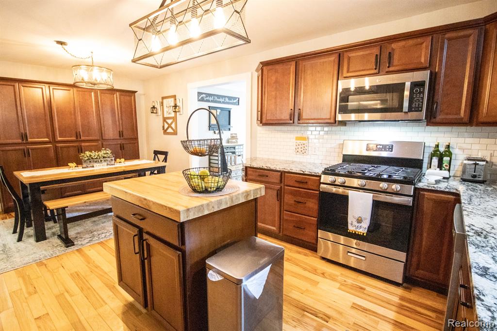 12595 N Budd Road, Burt, MI 48417 — Photo 10