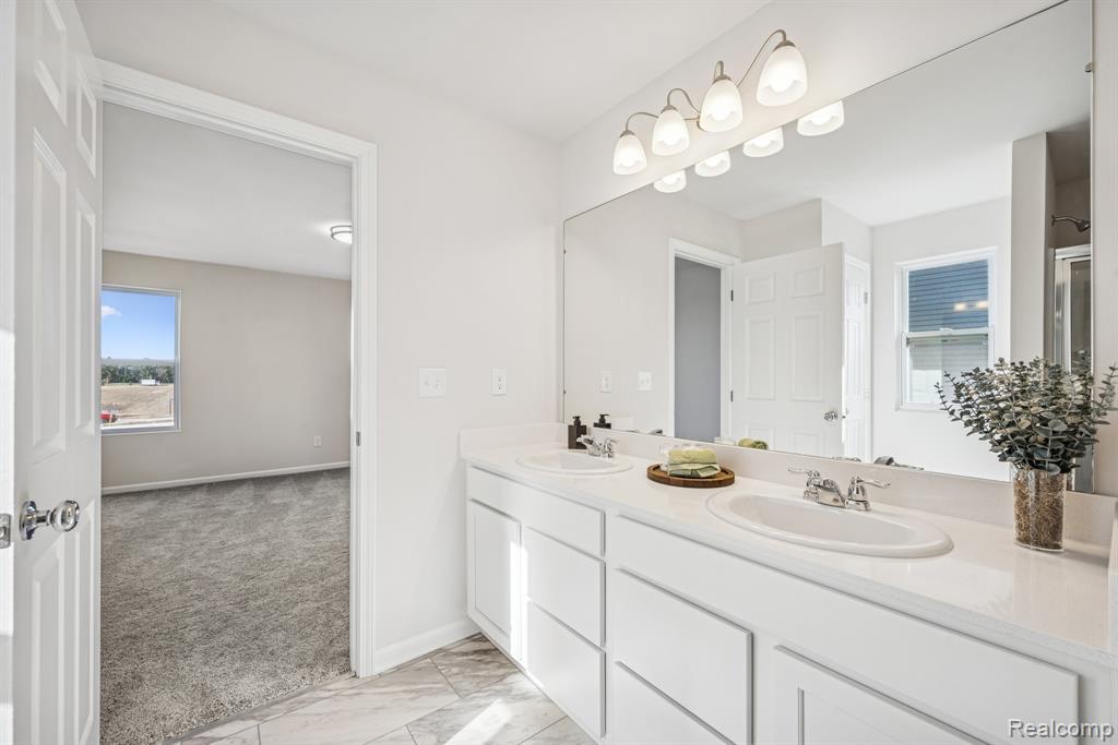 725 Knollwood Bend, Chelsea, MI 48118 — Photo 18