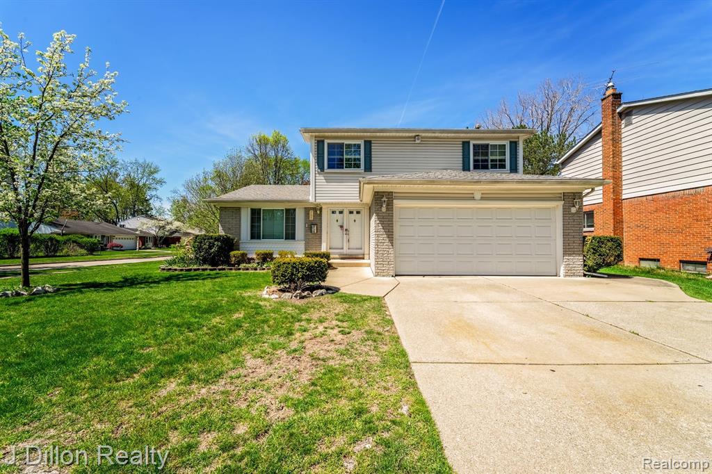 9121 TAVISTOCK Drive, Plymouth, MI 48170 — Photo 2