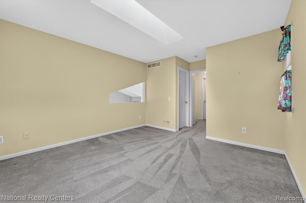 2915 Allison Lane, Highland, MI — Photo 26
