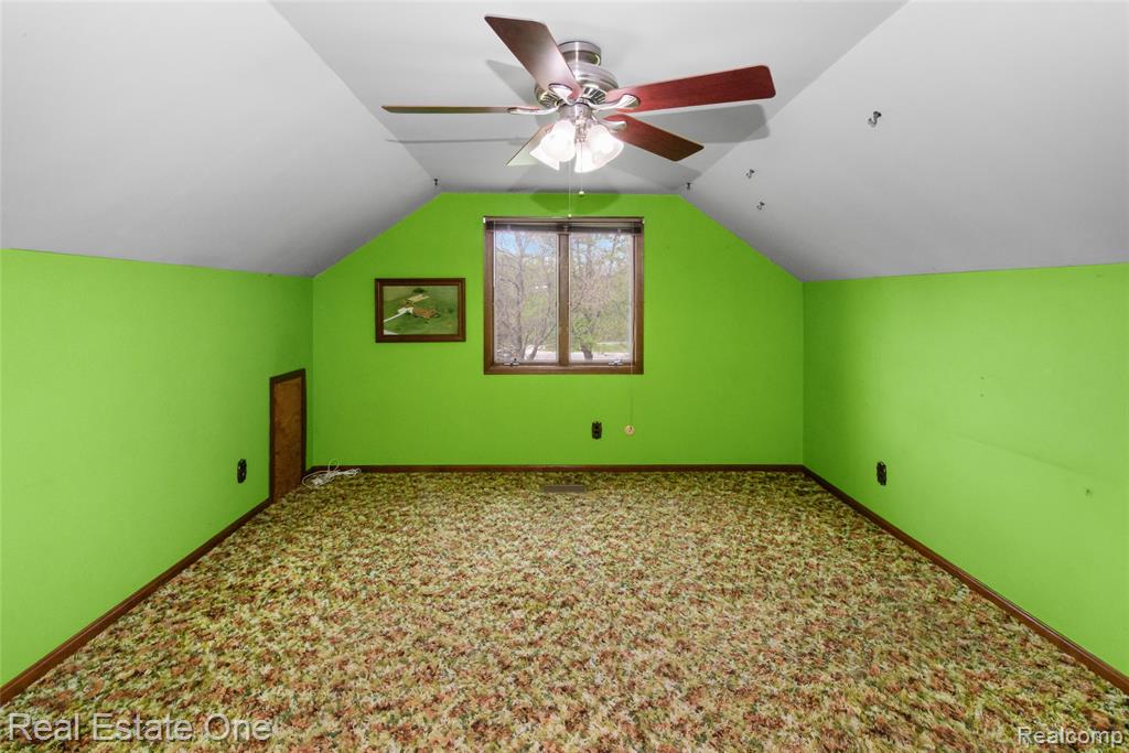 9050 Earhart Road, South Lyon, MI 48178 — Photo 32