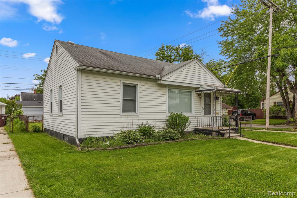8306 HELEN, Center Line, MI 48015 — Photo 3