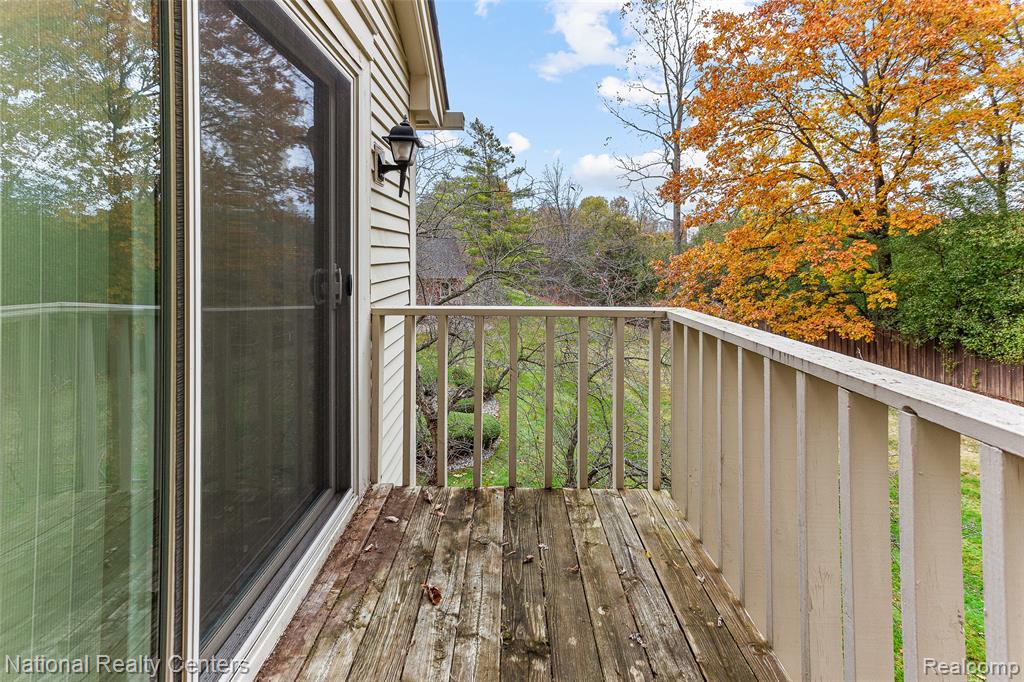 6904 Pebble Park Circle, West Bloomfield, MI — Photo 27