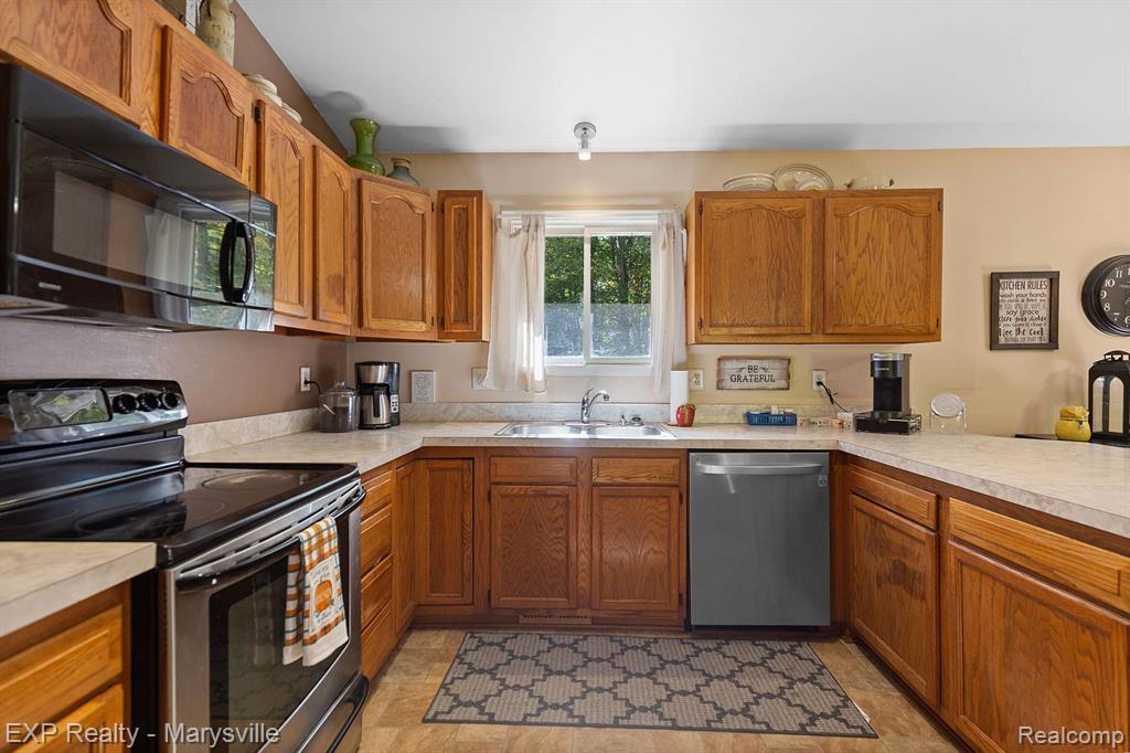 7187 Phillips, MI 48049 — Photo 10