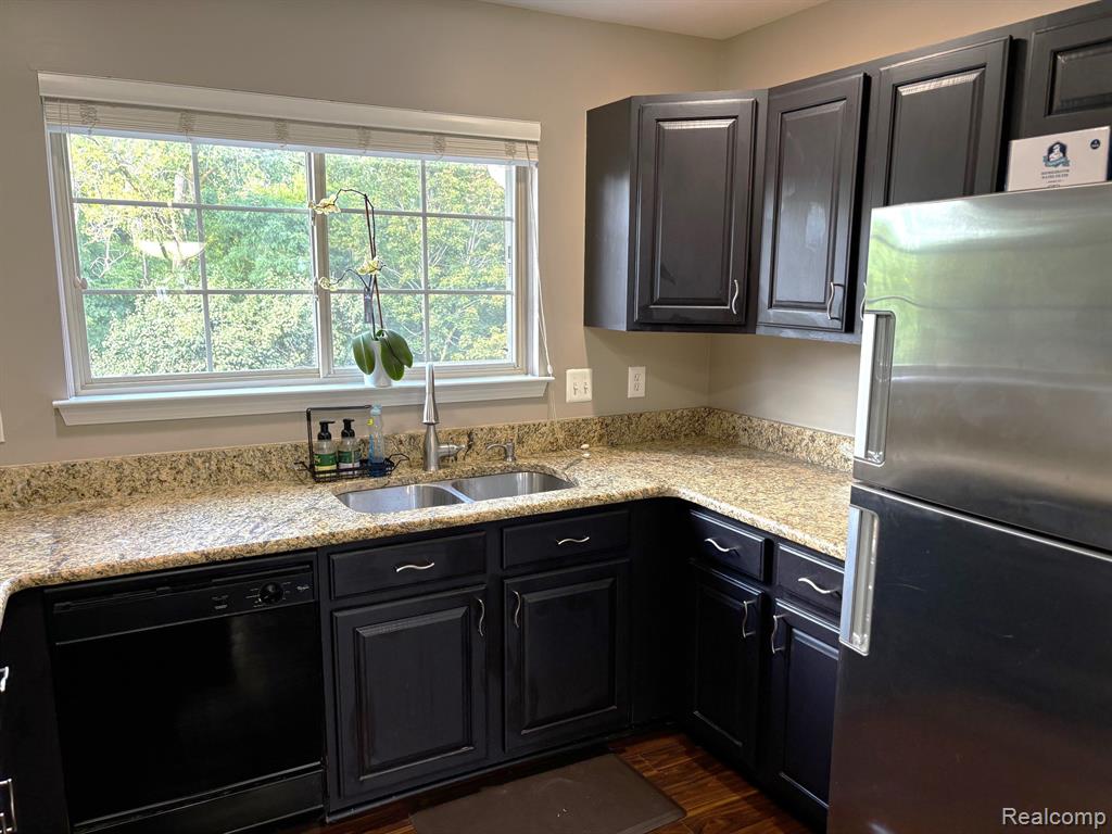 697 RIVER PARK VILLAGE Boulevard, Northville, MI 48167 — Photo 8
