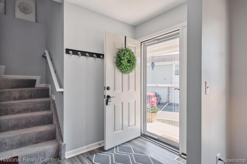 21348 E Glen Haven Circle, Novi, MI 48167 — Photo 5