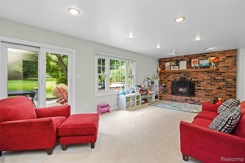 16610 Old Bedford Road, Northville, MI — Photo 19