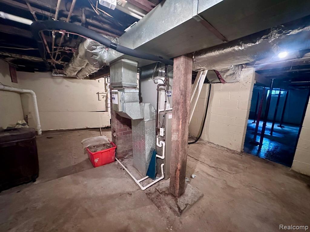 1 1ST Street, Yale, MI 48097 — Photo 29