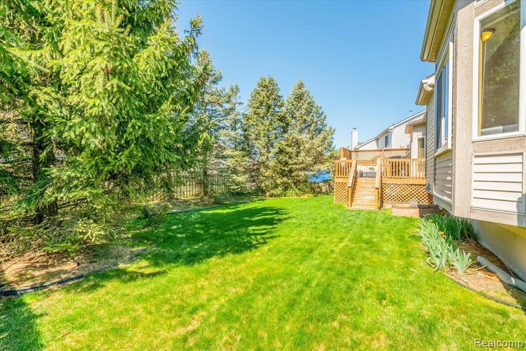 47037 MARINA Drive, Belleville, MI 48111 — Photo 47