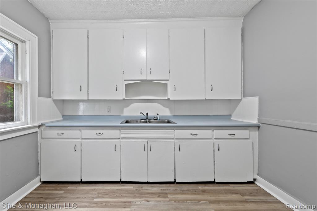 5553 Nottingham Road, Detroit, MI 48224 — Photo 9