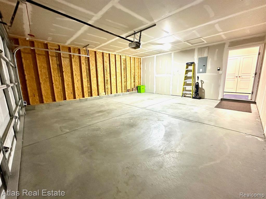 9378 SAND HILL Drive, Grand Blanc, MI 48439 — Photo 21