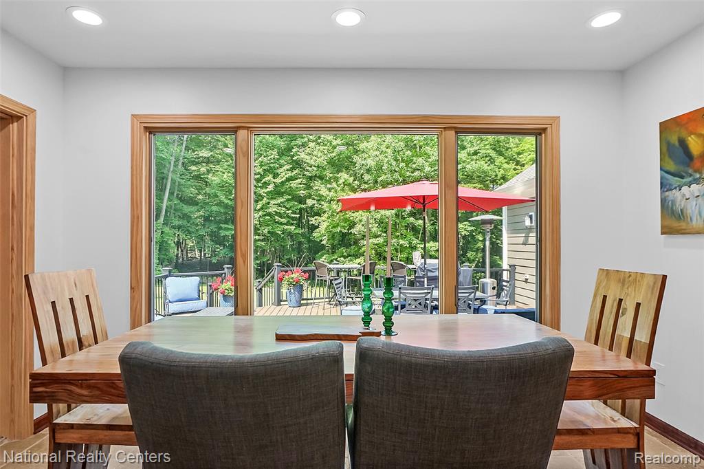 11500 Lisa Lori Lane, South Lyon, MI 48178 — Photo 18