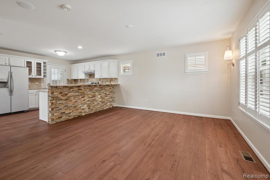 4305 ARETHA Avenue, Detroit, MI 48201 — Photo 8