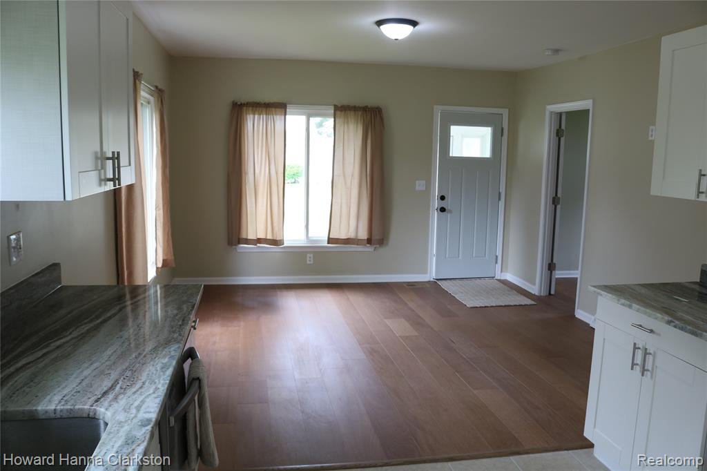 8 Maple Street, Oxford, MI 48371 — Photo 13