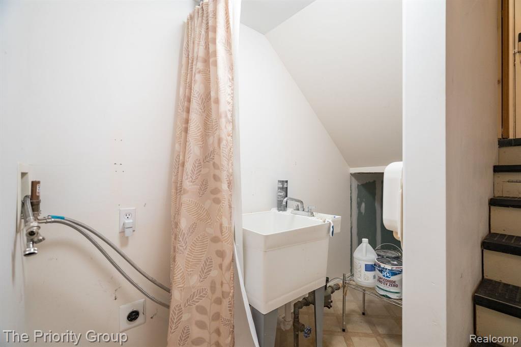 108 EVERGREEN Trail, Lake Orion, MI 48362 — Photo 28