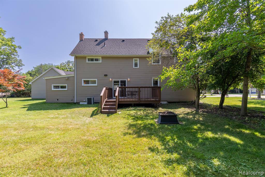 7950 ISLAND Boulevard, Grosse Ile, MI 48138 — Photo 46