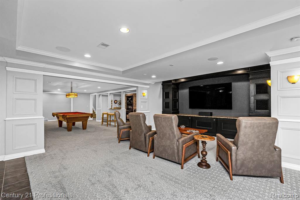 8242 Pine Hollow Court, Grand Blanc, MI 48439 — Photo 37