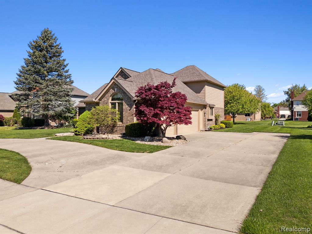 46941 SOUTHGATE Drive, Canton, MI 48188 — Photo 29