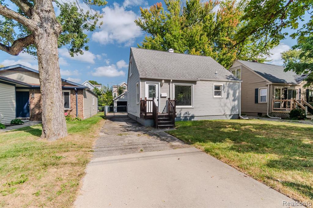 845 E 14 MILE Road, Birmingham, MI 48009 — front exterior