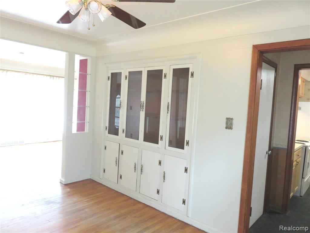 8961 Mortenview Drive, Taylor, MI 48180 — Photo 10
