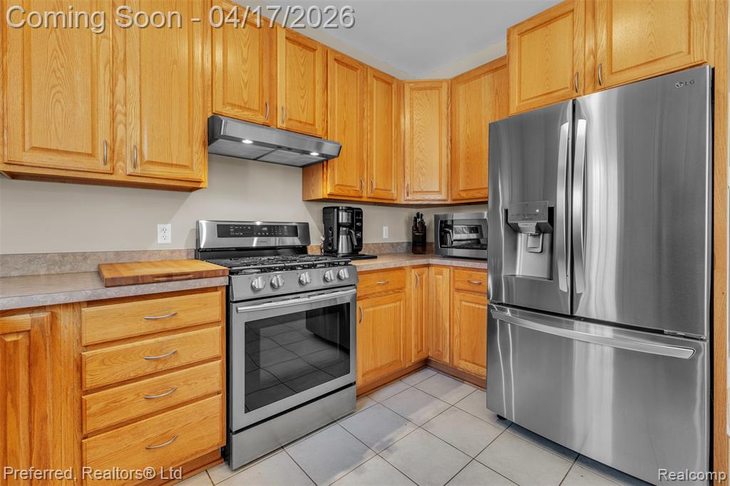 8560 Vista Court, Westland, MI — Photo 26