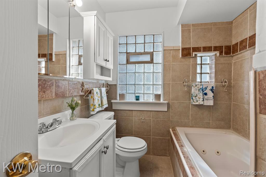 9226 GRANDVILLE Avenue, Detroit, MI 48228 — Photo 13