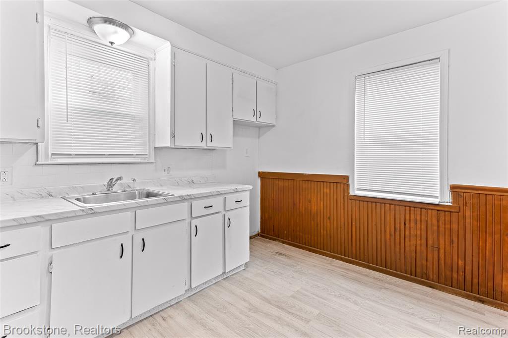 11644 Sussex Street, Detroit, MI 48227 — Photo 11