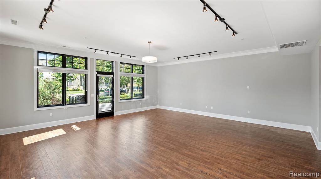 451 S Eton Street, Birmingham, MI 48009 — Photo 2