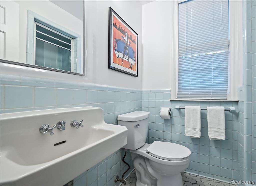 951 Twin Oaks Lane, Birmingham, MI 48009 — Photo 20
