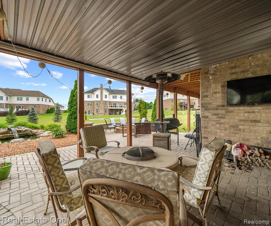 50437 TAMARACK Trail, Northville, MI 48168 — Photo 45