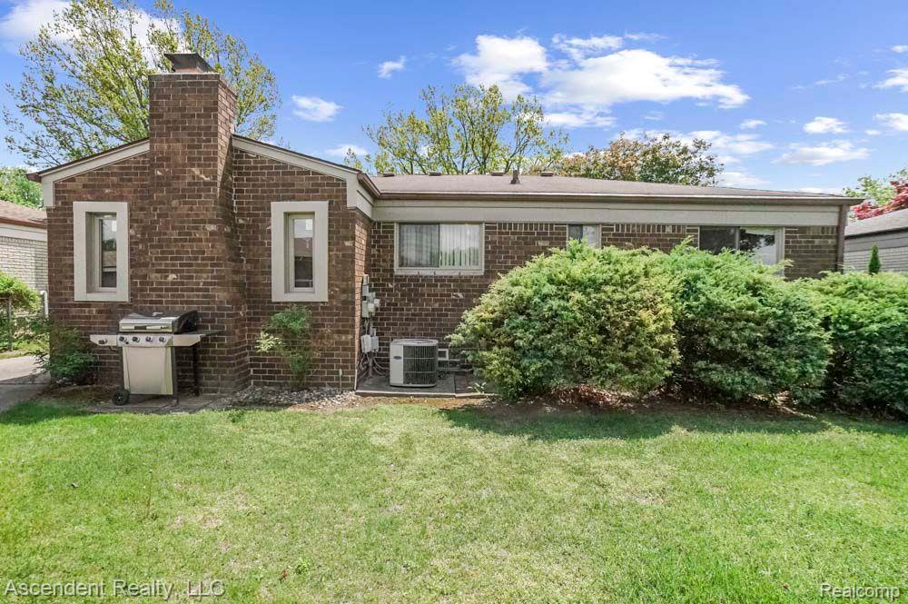 42763 MICHIGAN Drive, Sterling Heights, MI 48313 — Photo 22