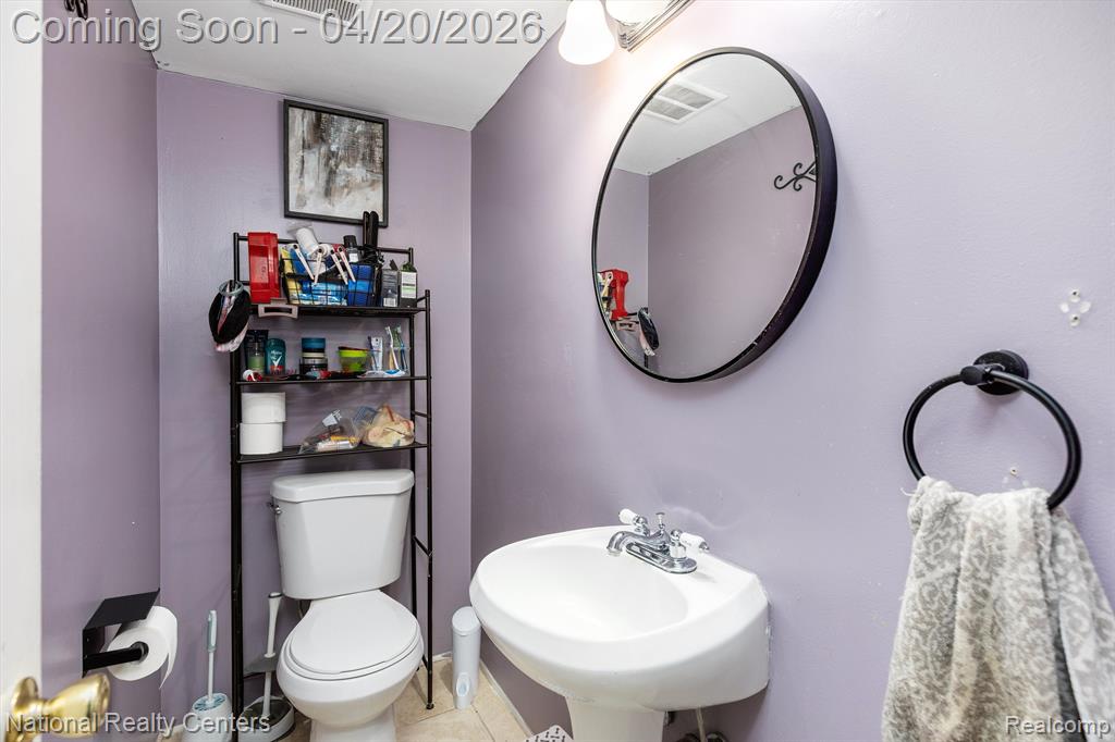 2057 W FRANKLIN Drive, Canton, MI 48187 — Photo 13