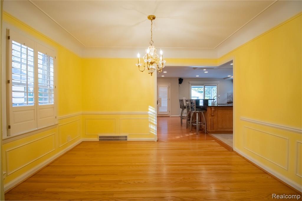 450 Roland Road, Grosse Pointe Farms, MI 48236 — Photo 17