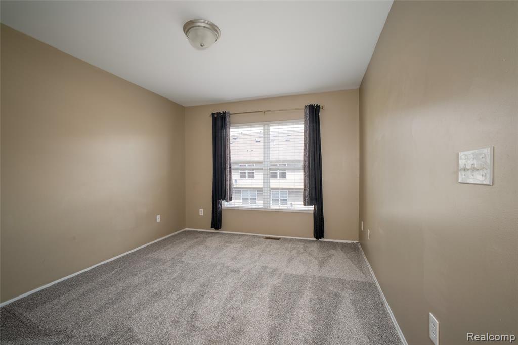 15650 Stone Crossing Drive, Southfield, MI 48075 — Photo 13