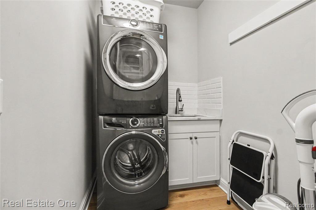 4715 Tonawanda Avenue, Royal Oak, MI 48073 — Photo 13