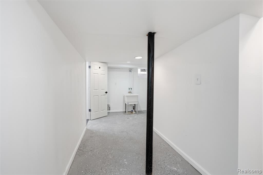 9586 Beaverland, Detroit, MI 48239 — Photo 24