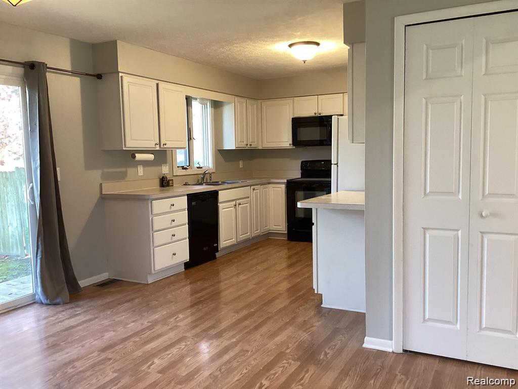 7491 PINCKNEY Road, Pinckney, MI 48169 — Photo 7