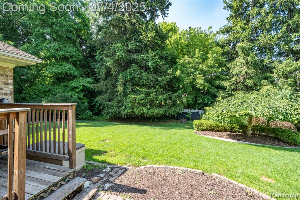 46314 Rockledge Drive, Plymouth, MI 48170 — Photo 29