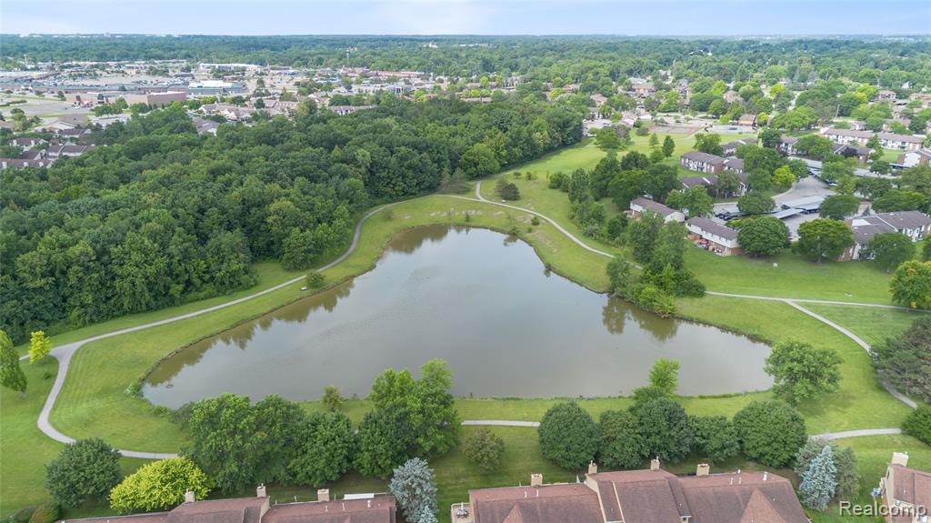 587 Tennyson, Rochester Hills, MI 48307 — Photo 47