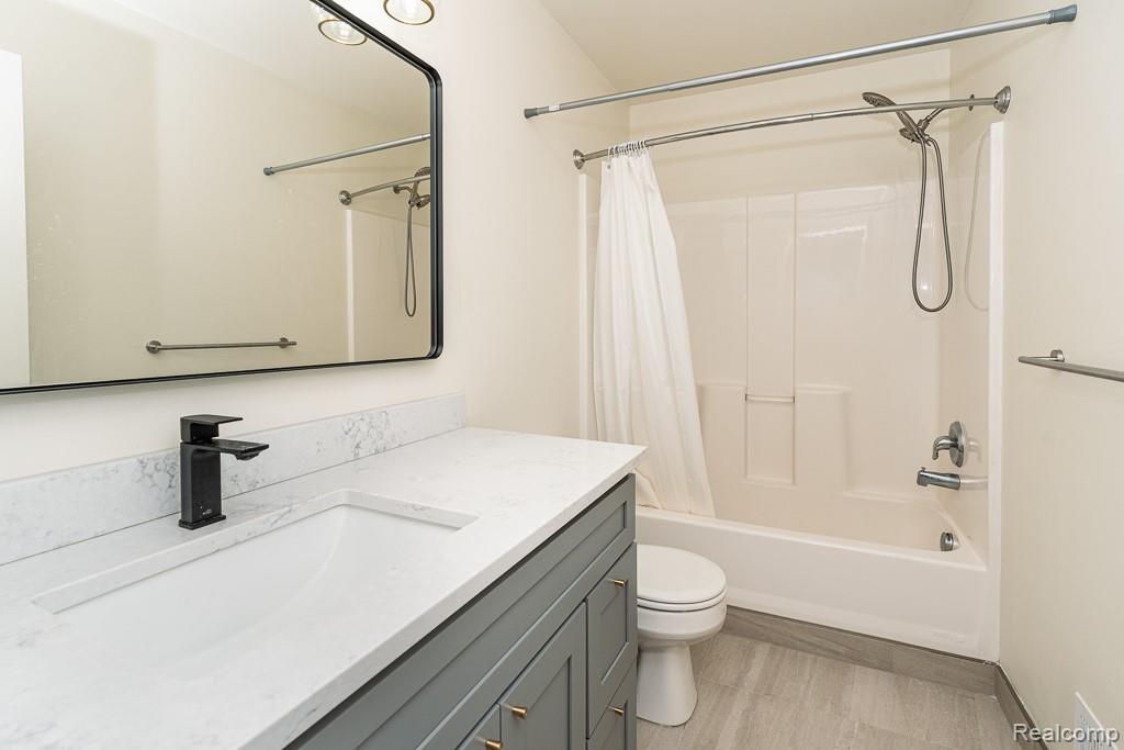2230 Palmetto, Commerce Twp, MI 48382 — Photo 24