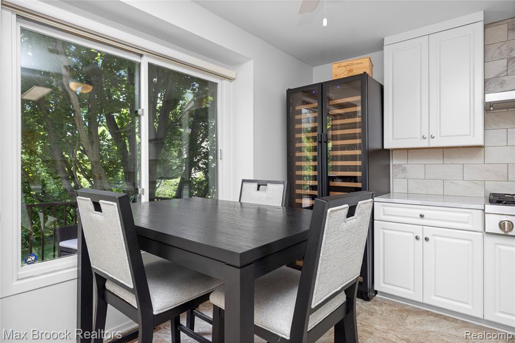 4860 Lagoons Circle, West Bloomfield, MI 48323 — Photo 30