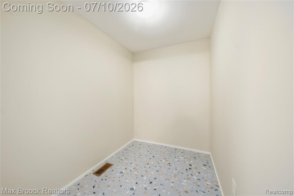 2370 Mortenson Boulevard, Berkley, MI 48072 — Photo 21