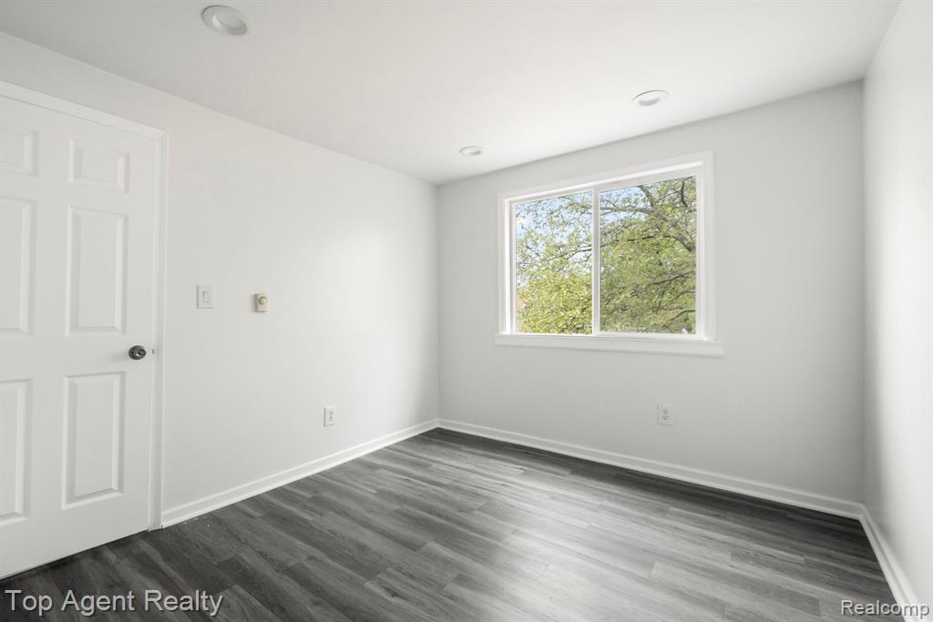 19164 Riopelle Street, Highland Park, MI 48203 — Photo 23