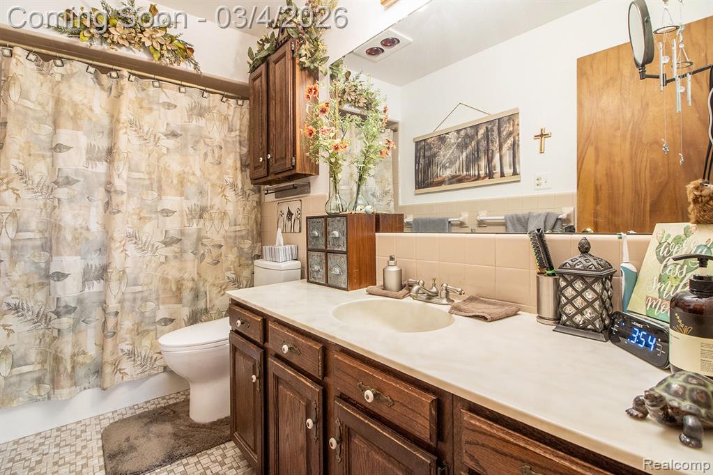 5794 Shetland Way, Waterford, MI 48327 — Photo 15