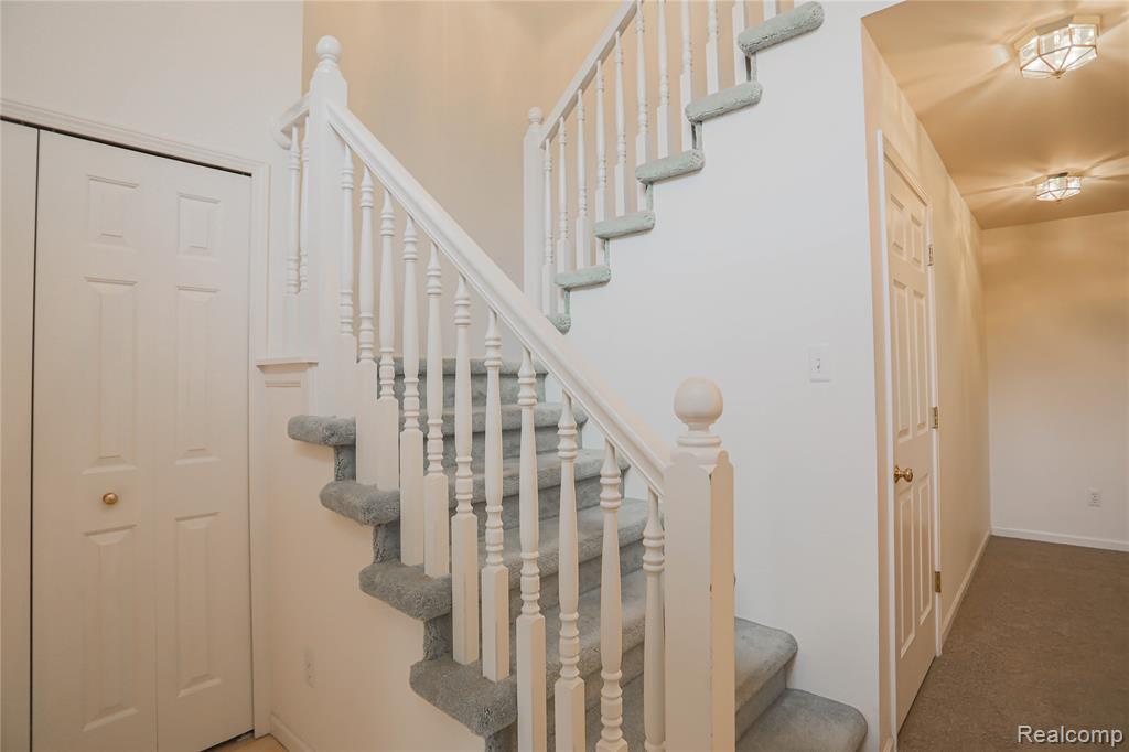 16768 Pearlcreek Court N, Macomb, MI 48042 — Photo 8