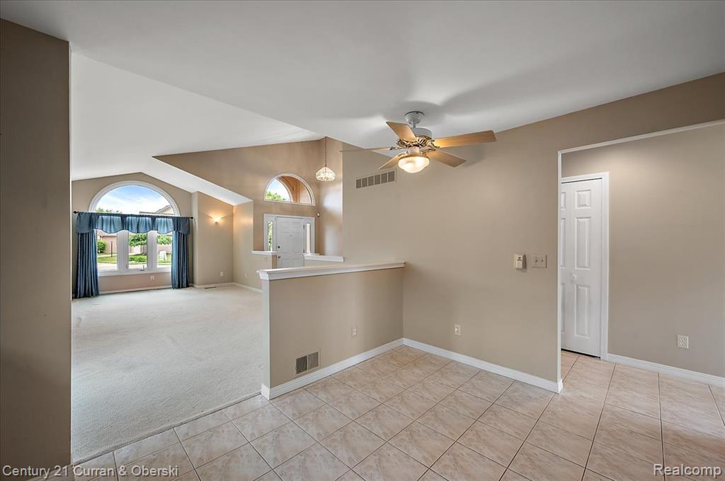 52179 Sawmill Creek Drive, Macomb, MI 48042 — Photo 18