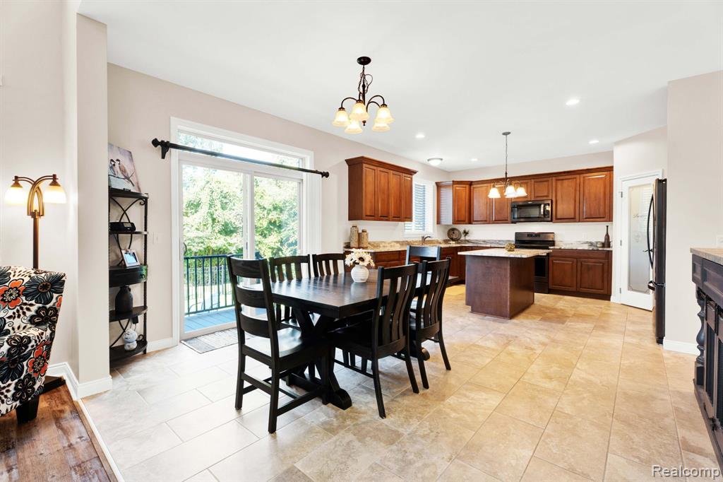 50093 Oakbrooke Drive, New Baltimore, MI 48047 — Photo 22